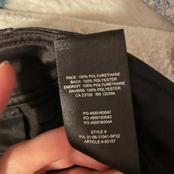 Aritzia Babaton Command High Waisted Vegan Leather Pants Black Size 4 - Picture 6 of 6